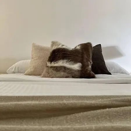 Lovely 2-bedroom Duplex W/ Balcony In شقة *