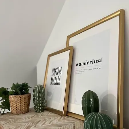 شقة Lovely 2-bedroom Duplex W/ Balcony In *