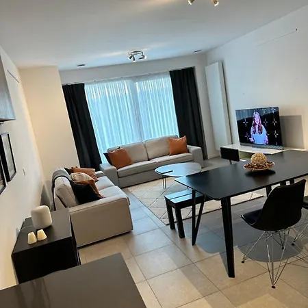 Διαμέρισμα Canal View One Bedroom Flat *
