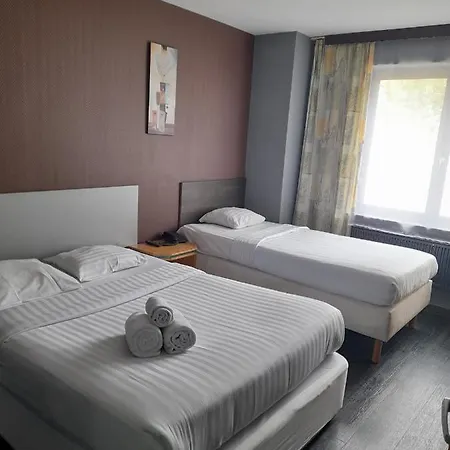 Hotel Albergo Hotel 2*