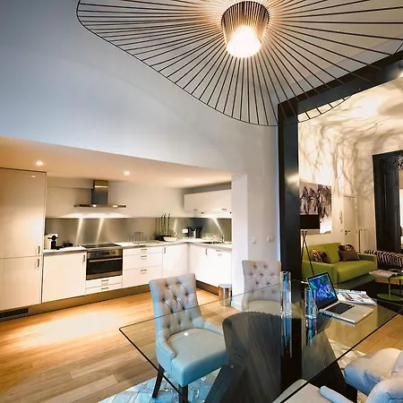 Apartahotel Charles - Louise Bruselas