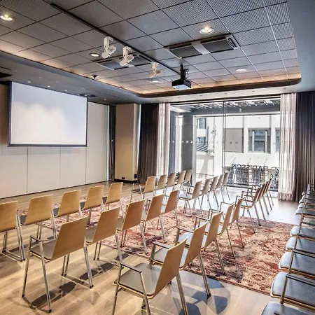 Radisson Collection Grand Place Hotel 5*