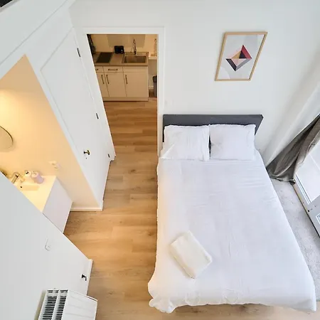 Apartment Living *