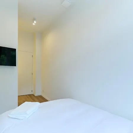 Living Apartment *