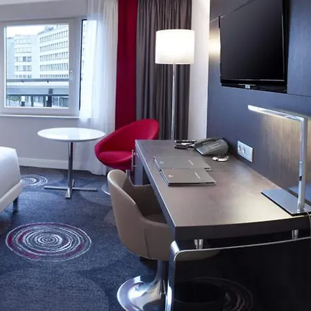 Hilton Grand Place Отель