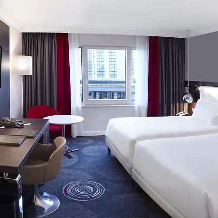 Hilton Grand Place Hotel 4*