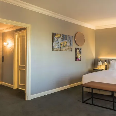 Hotel Hilton Grand Place 4*