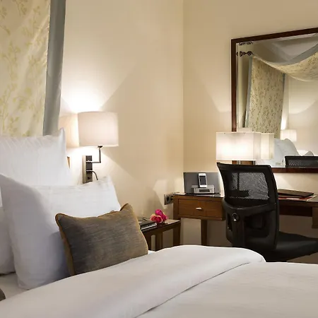 Warwick Grand-place Ξενοδοχείο 4*