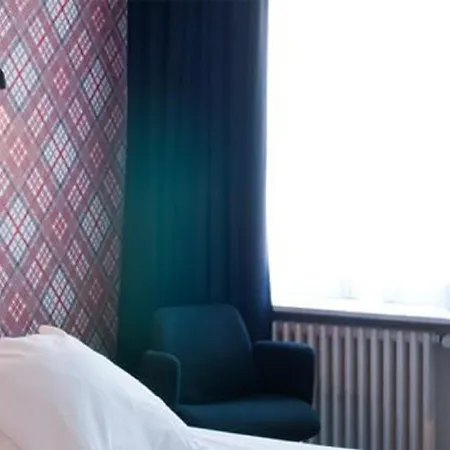 安妮女王酒店 3* 布鲁塞尔