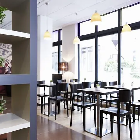Ibis Styles Centre Stephanie 3*