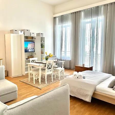 Appartamento European Comission Beautiful Studio *