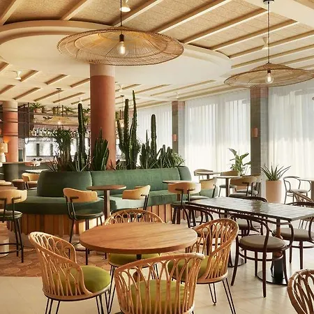 The Hoxton, 4*