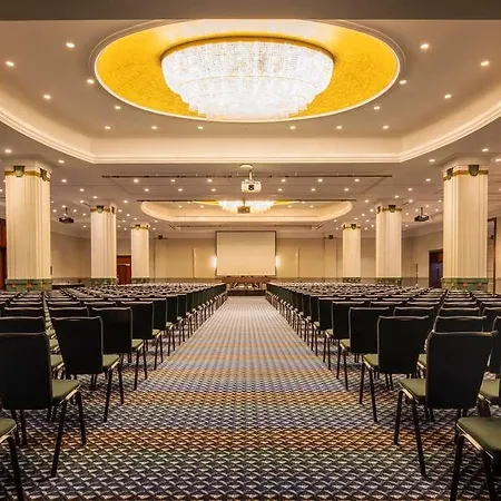 Doubletree By Hilton City Hotel 4*