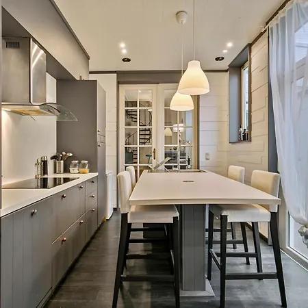 Beautiful Duplex - European Parliament Guest house