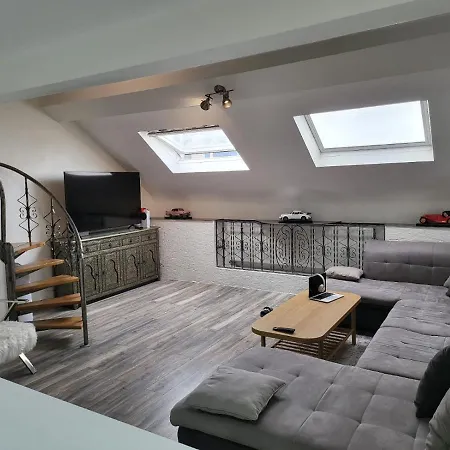 Duplex Elegant Situe A 1min De La Gare Du Nord Apartament Bruksela