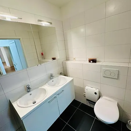 Urbanstay Grand Place Luxury Lägenhet *