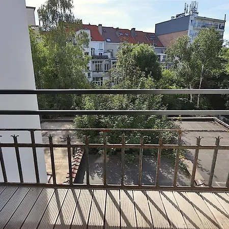 Elegant Flat Cinquantenaire *