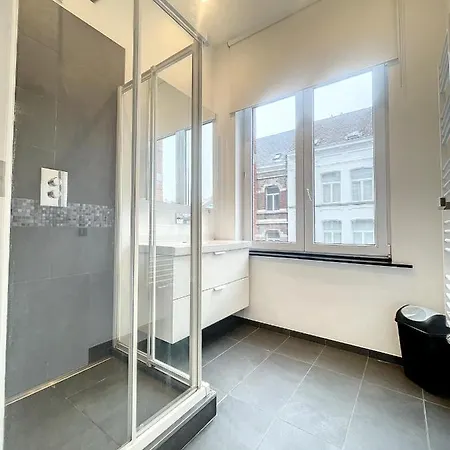 Elegant Flat Cinquantenaire