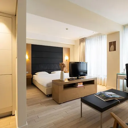 B-aparthotel Grand Place Ξενοδοχείο με διαμερίσματα 4*