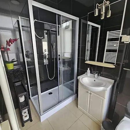 Cosy Studio Center Of