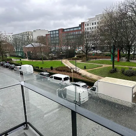 Furnished 2 Bedroom In Center * Brüssel