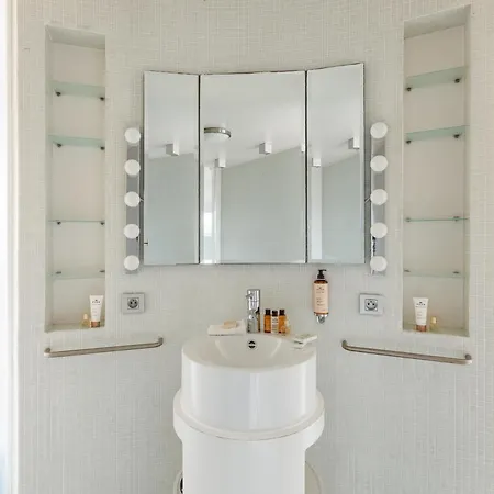 Sweett - Regence Apartment *