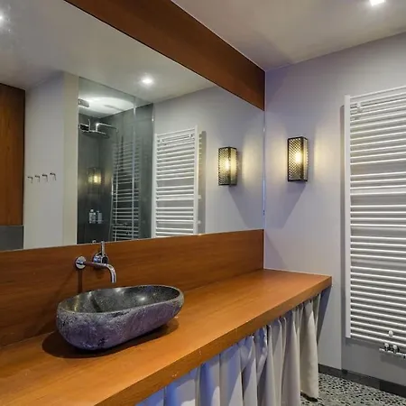 1000m2 With Indoor Pool * Bryssel