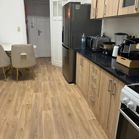 2 Luxueuse A Jette Apartment Brussels