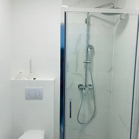 Immeuble Au Coeur De : Vivez L'experience Unique De La Rue Verbist Apartman *
