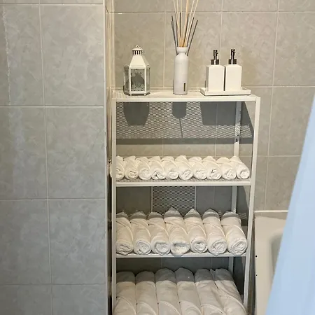 Lumineux Dans Un Quartier Anime * Brüksel