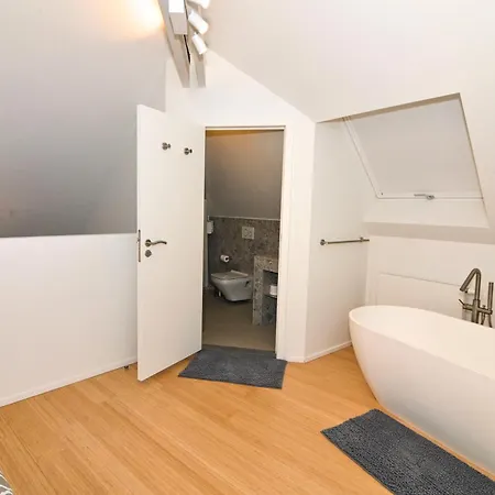 Family Duplex Getaway - Perfectly Positioned For Adventures