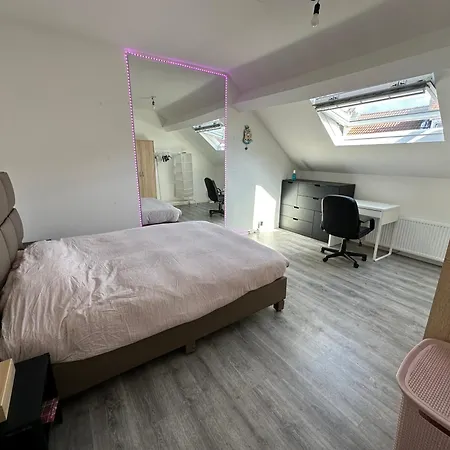 Dreamland Eu, Appartement Brussel