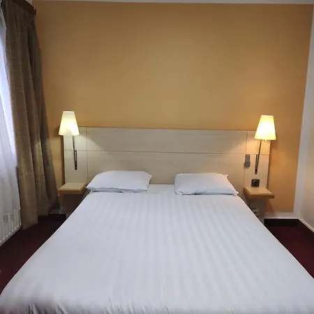 Evergreen Hotel 2*