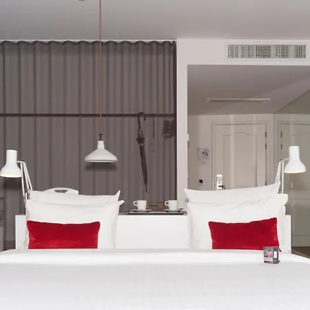 9hotel Hotell