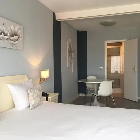 First Euroflat Hotel 4*