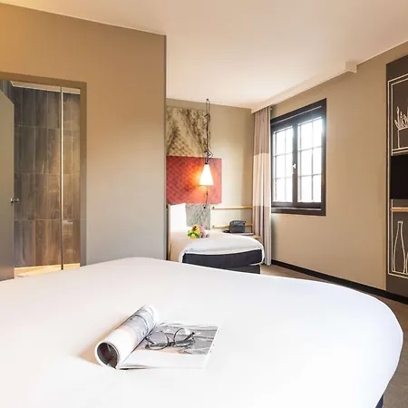 Отель Ibis Off Grand'place 3*