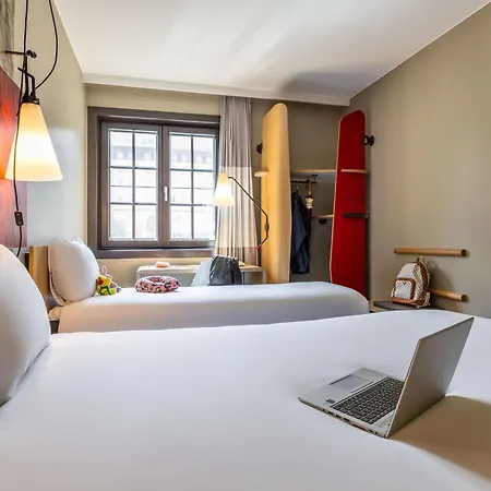 Отель Ibis Off Grand'place 3*