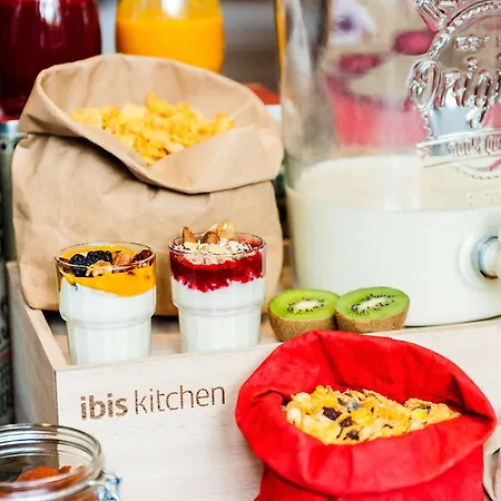 Ibis Off Grand'place Отель 3*