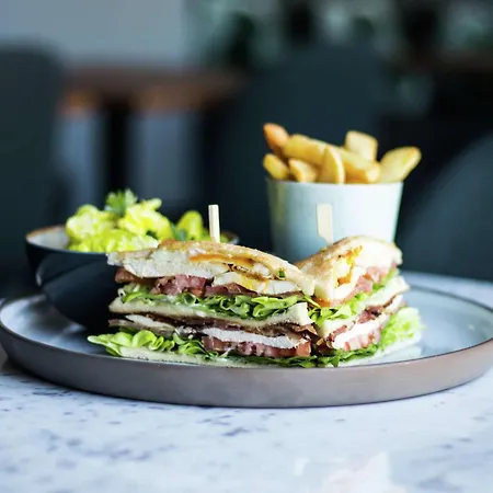 Hilton Grand Place Hotel