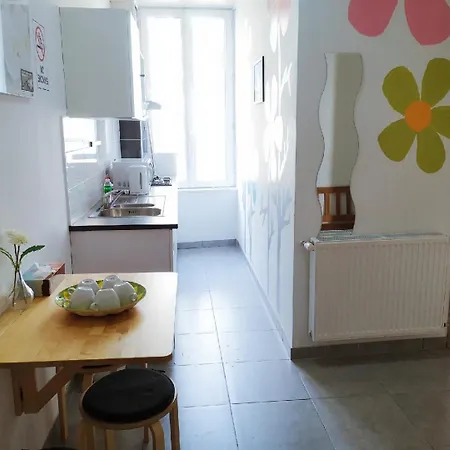 A Private For Backpacker Share Bathroom Appartement