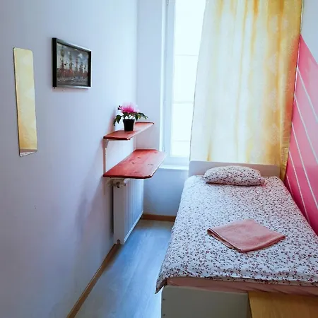 A Private For Backpacker Share Bathroom Bruxelles