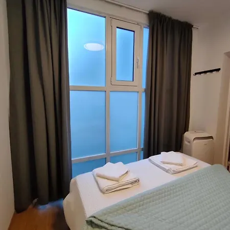 Quartier Louise Apartment