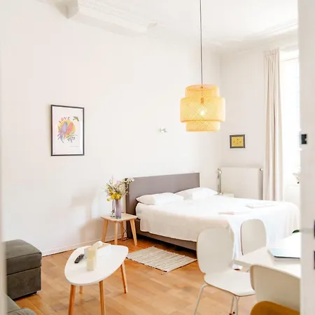 Smart - Gare Du Midi Apartamento *