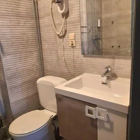 Hotel Albergo Hotel 2*