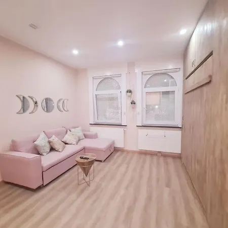 Apartment Magnolia Pink New And Fully Equipped