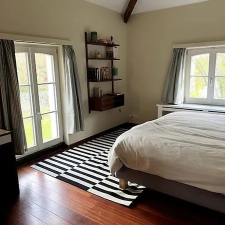 Charmante Maison Dans Un Coin De Verdure A Boitsfort