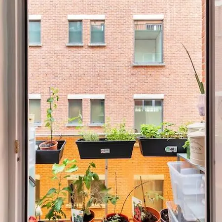 Apartment European Heart 2-bedroom Flat. *