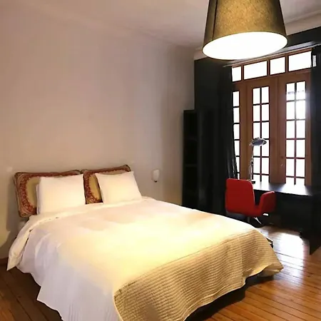 Spacious In Brussels, Large Private Garden Apartment