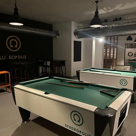Furnished 2 Bedroom In Center Brüssel