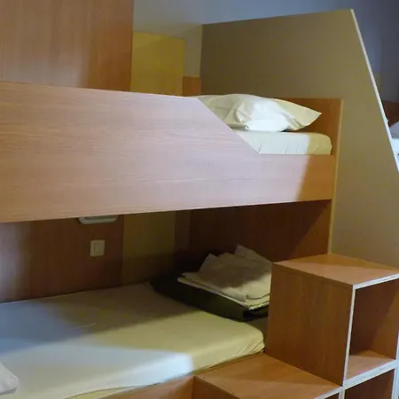 Sleep Well Youth Hostel Brussels